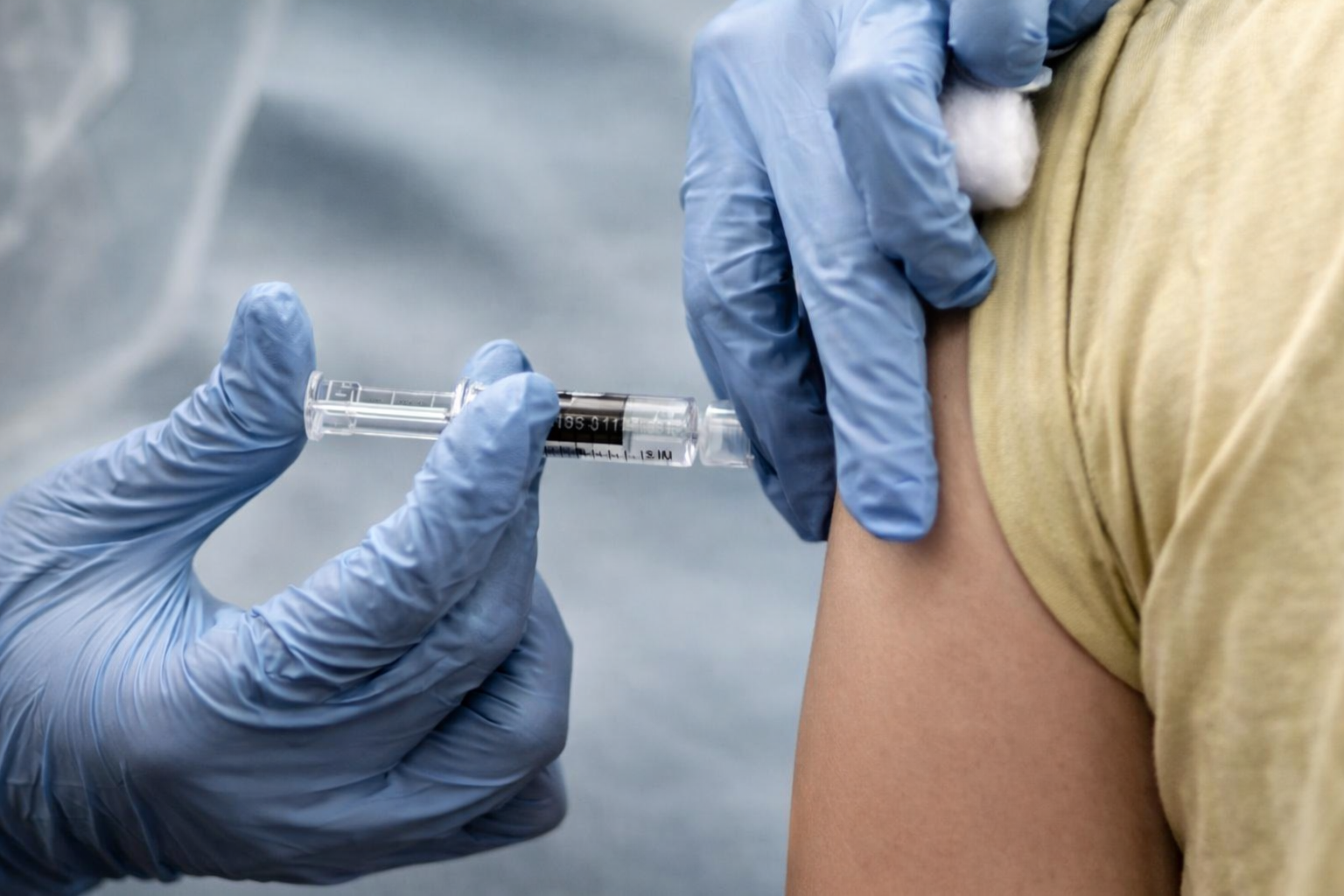 Avanza la supergripe H3N2 y evalúan adelantar la vacunación